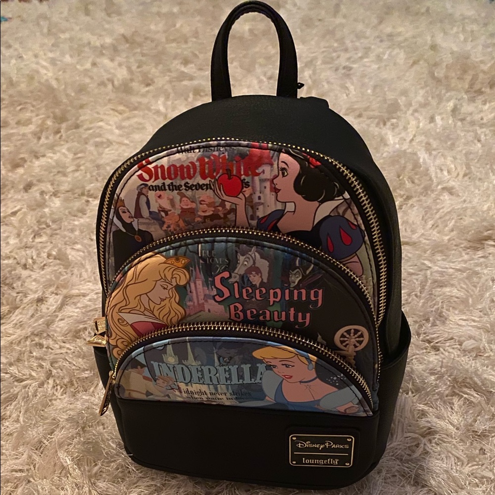 Disney Parks Lougefly backpack